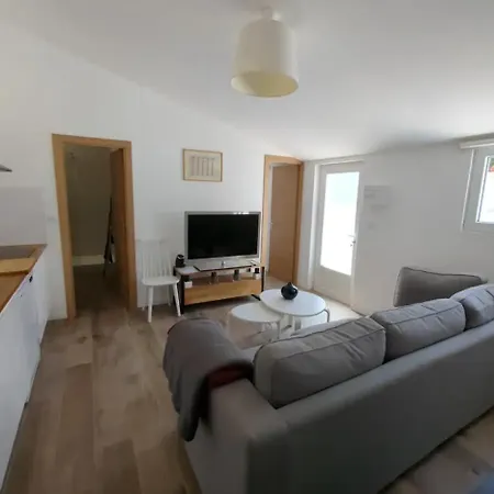 Maison J *